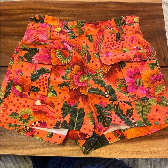 FARM Rio Orange Floral Cargo Shorts - Picture 2 of 3